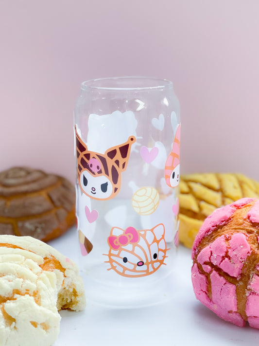 Kitty and Friends Concha Glass Can