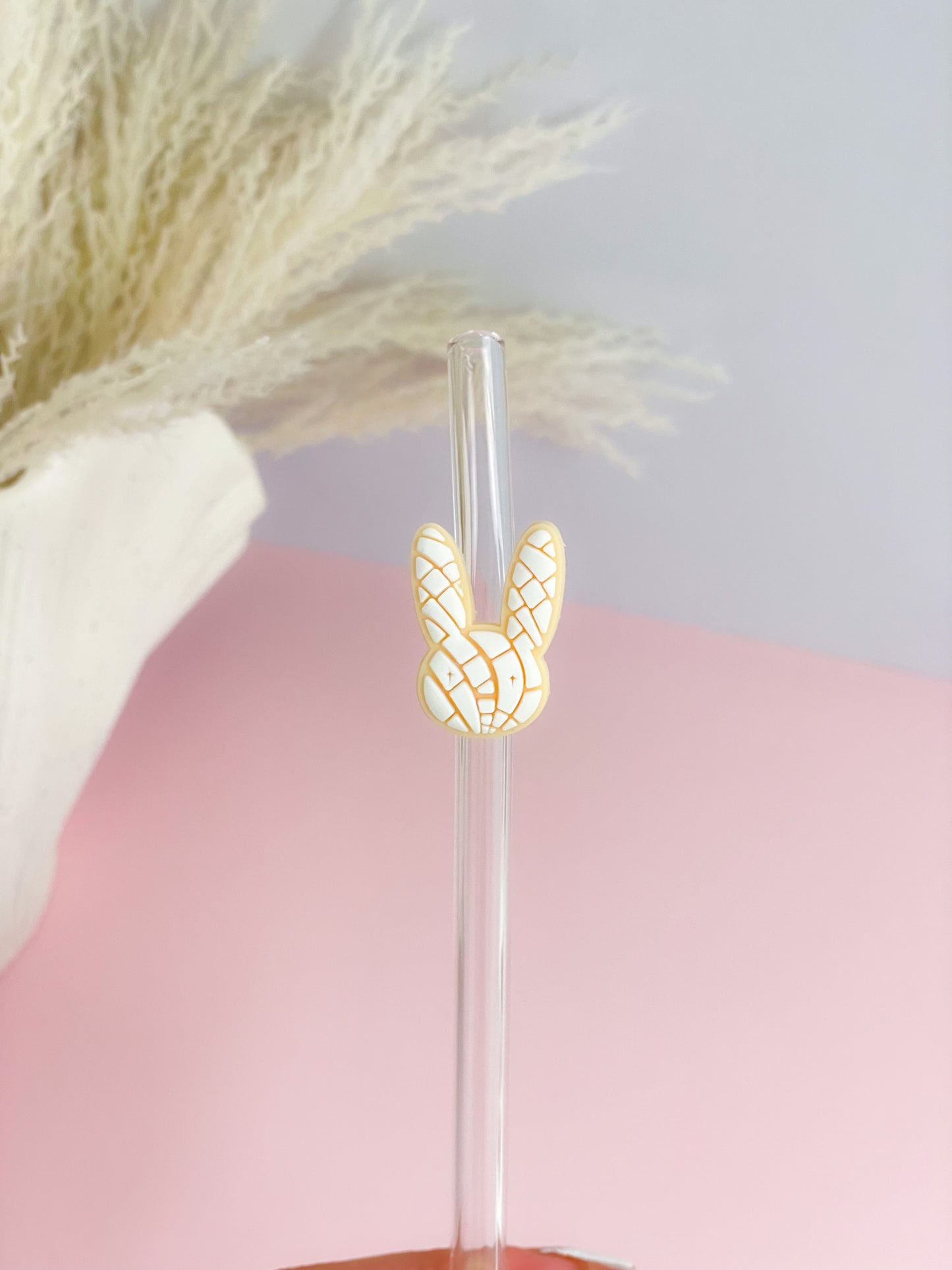 Bunny Concha Straw Charm