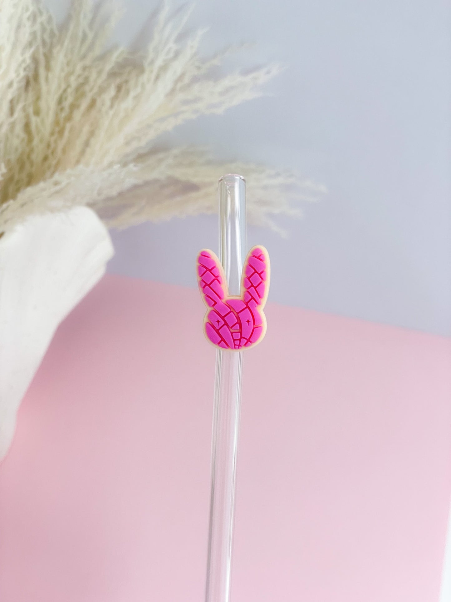 Bunny Concha Straw Charm